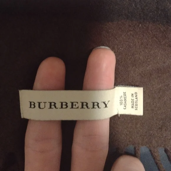 Burberry Giant icon check scarf